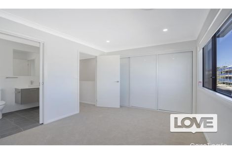 Property photo of 21 Butterworth Street Cameron Park NSW 2285