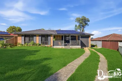 Property photo of 11 Walshe Grove Bidwill NSW 2770