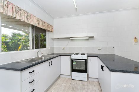 Property photo of 18 Kangaroo Street Bentley Park QLD 4869