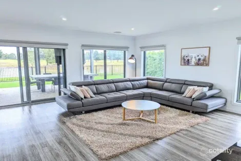 Property photo of 92 Sunningdale Boulevard Tatura VIC 3616