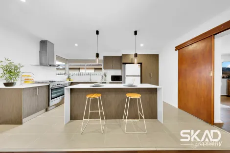 Property photo of 60 Curtin Avenue Lalor VIC 3075