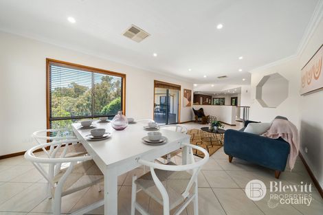 Property photo of 6 Hickory Place Jerrabomberra NSW 2619