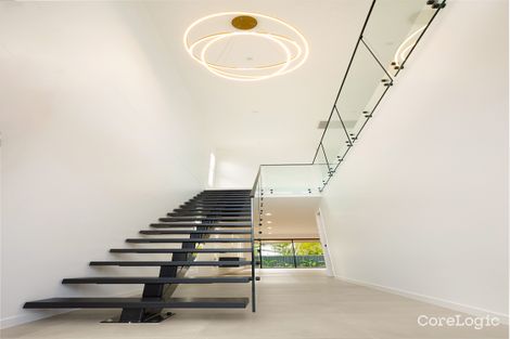 Property photo of 3 Drake Avenue Paradise Point QLD 4216