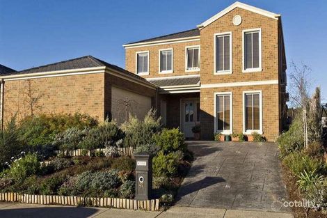 49 Blue Ridge Dr, Mooroolbark, VIC 3138