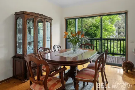 Property photo of 7 Edmunds Road Cockatoo VIC 3781