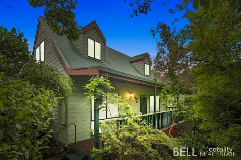 7 Edmunds Rd, Cockatoo, VIC 3781