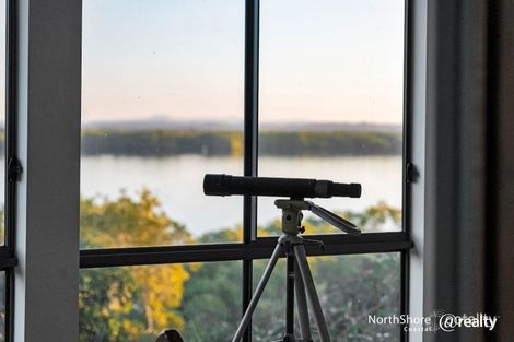 Property photo of 10 Emily Crescent Macleay Island QLD 4184