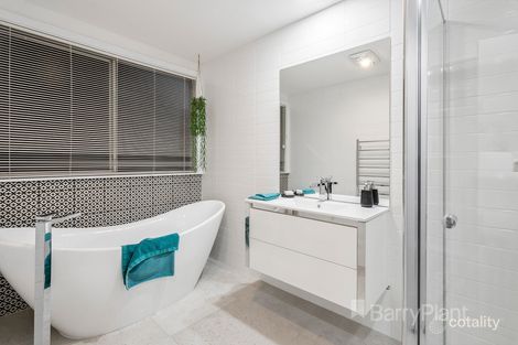 Property photo of 167 Cameron Parade Watsonia North VIC 3087