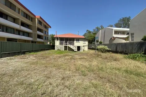 Property photo of 14 Gailey Road St Lucia QLD 4067