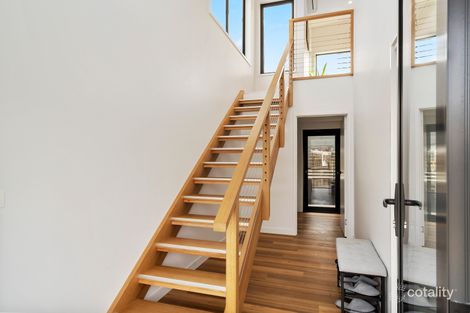 Property photo of 72 Malunna Road Lindisfarne TAS 7015