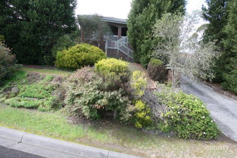 Property photo of 2 Wardlow Court Croydon Hills VIC 3136