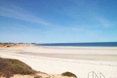 4 Queen Pl, Moonta Bay, SA 5558
