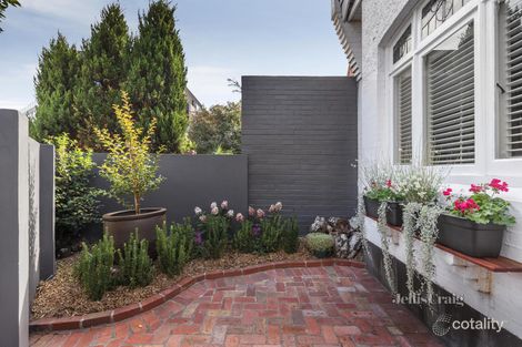 Property photo of 86 Orrong Crescent Caulfield North VIC 3161