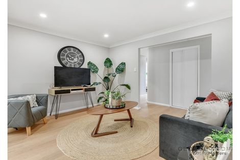 Property photo of 28 Richmond Place Forest Lake QLD 4078