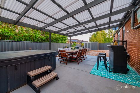 Property photo of 18 Kindred Avenue Cranbourne North VIC 3977