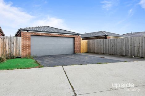 Property photo of 40 Parklink Drive Cranbourne East VIC 3977