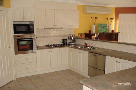 Property photo of 34 Gabrielle Close Werribee VIC 3030
