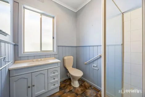 Property photo of 3 Stamford Street Wendouree VIC 3355