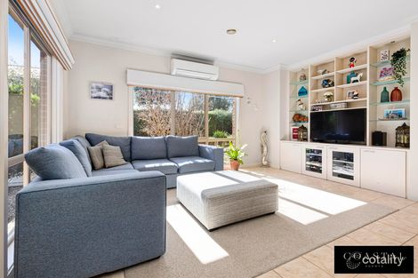 Property photo of 33 Tintagel Way Mornington VIC 3931