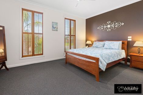 Property photo of 33 Tintagel Way Mornington VIC 3931