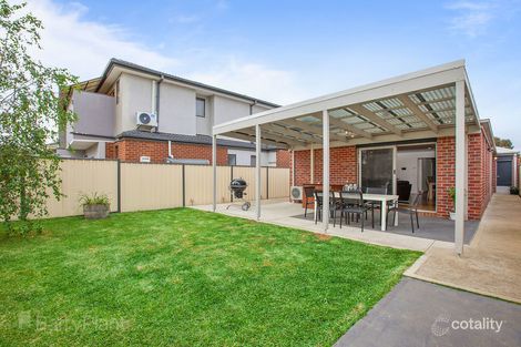 Property photo of 2/77 Hemsley Promenade Point Cook VIC 3030