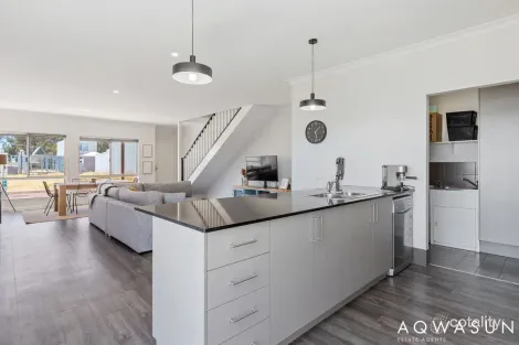 41/15 Kardan Loop, Falcon, WA 6210