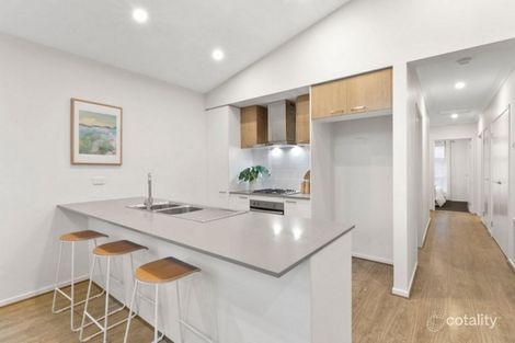 Property photo of 2 Plenty Walk Mount Duneed VIC 3217
