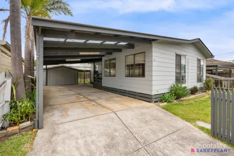8 Albany Rd, Cowes, VIC 3922