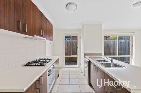 Property photo of 7 Rankin Close Lynbrook VIC 3975
