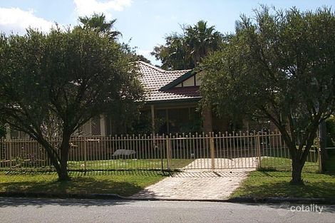 137 Barton Rd, Hawthorne, QLD 4171