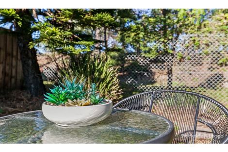 Property photo of 2/85 Thackeray Road Reservoir VIC 3073