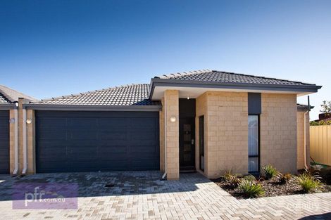 2/14 Godwit St, Queens Park, WA 6107