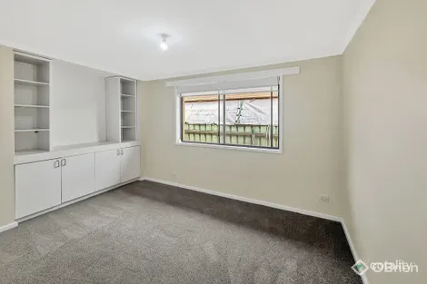 Property photo of 23 Pitmedden Drive West Wodonga VIC 3690