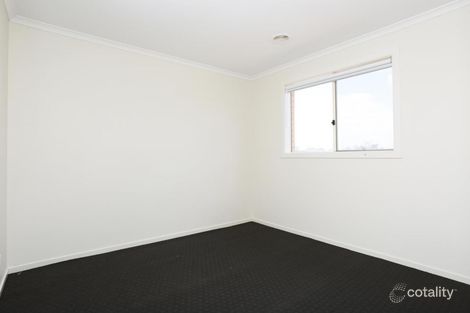 Property photo of 43 Wakefields Drive Brookfield VIC 3338