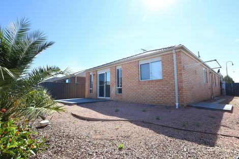 43 Wakefields Dr, Brookfield, VIC 3338