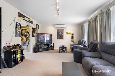 Property photo of 9 Folkstone Crescent Ferntree Gully VIC 3156