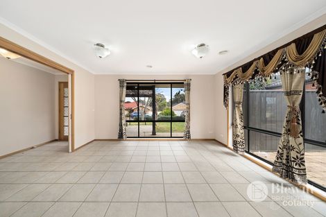 Property photo of 8 Pemberton Place Jerrabomberra NSW 2619