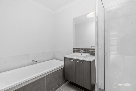 Property photo of 54 Havant Circuit Charlemont VIC 3217