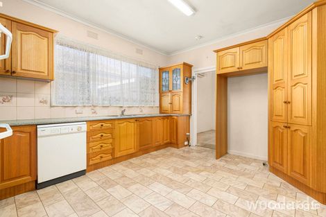 Property photo of 10 Myrtle Street Bentleigh VIC 3204