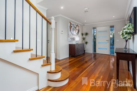 Property photo of 11 Sandhill Rise Point Cook VIC 3030