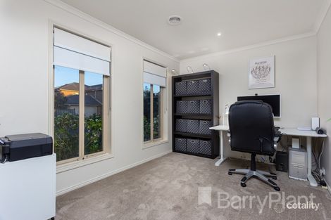 Property photo of 11 Sandhill Rise Point Cook VIC 3030