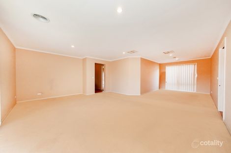 Property photo of 9 Forsyth Close Burnside VIC 3023