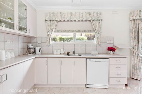 Property photo of 34 Manson Drive Melton South VIC 3338
