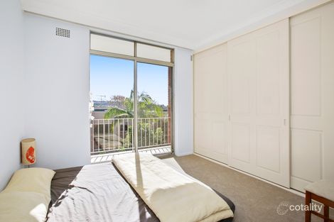 Property photo of 9/2 Avon Road Dee Why NSW 2099