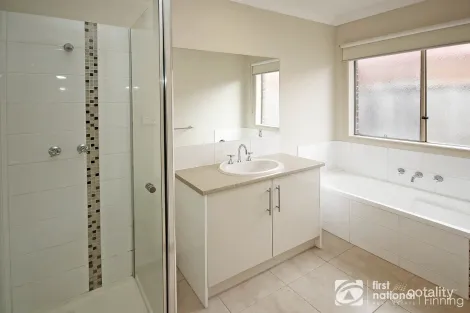 Property photo of 9 Hogan Street Cranbourne East VIC 3977