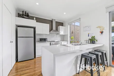 Property photo of 70A Hutchinson Drive Lynbrook VIC 3975