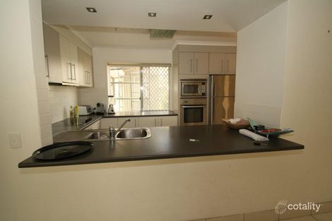 Property photo of 5/28 Cronin Avenue Main Beach QLD 4217