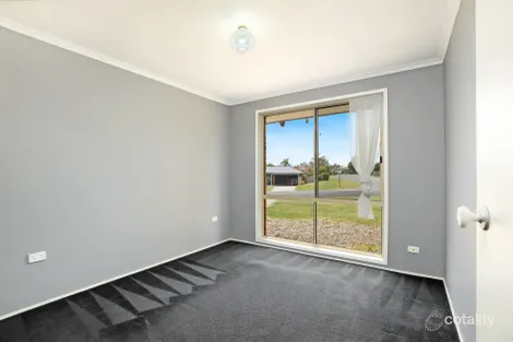 Property photo of 15 Ella Street Hill Top NSW 2575