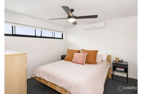 Property photo of 17/62 Shottery Street Yeronga QLD 4104