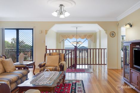 Property photo of 7 Reynolds Avenue Labrador QLD 4215